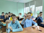 Сотрудники Госавтоинспекции рассказали детям с ОВЗ из Домодедова о главном дорожном аксессуаре