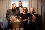 Глава Домодедово Евгения Хрусталева приехала к нашим ветеранам, чтобы поздравить с наступающими праздниками!